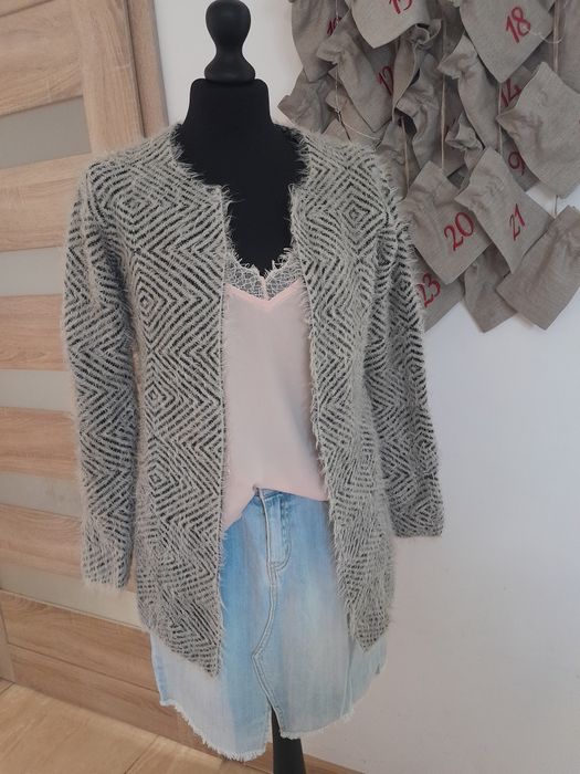 Sweter sweterek kardigan XS 34 XXS 32 włochaty włochacz