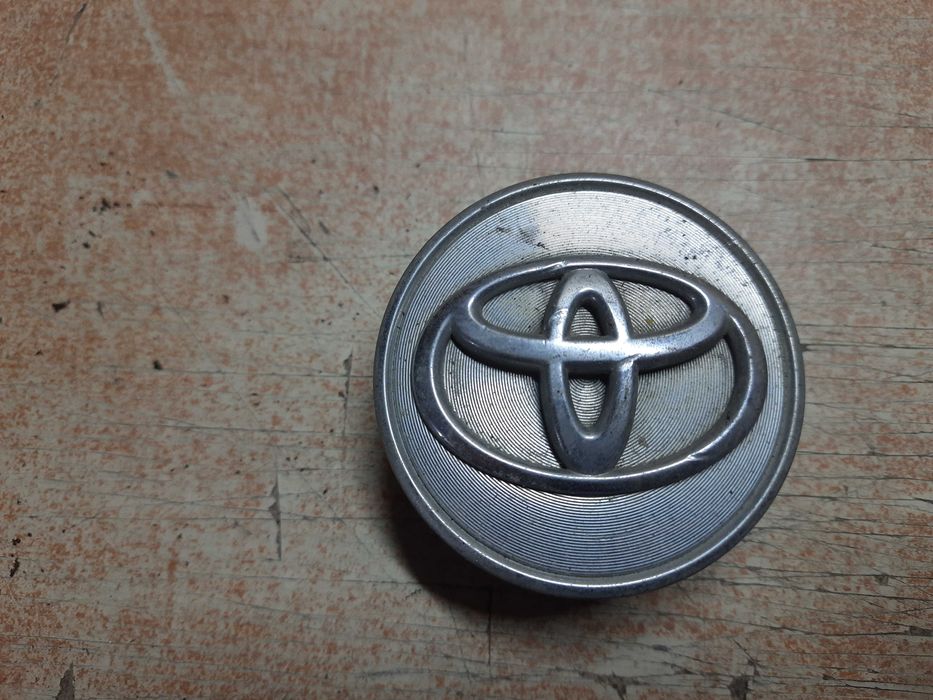 Заглушка колеса диска ЦО цетрального отвора діска Тойота Авенсіс