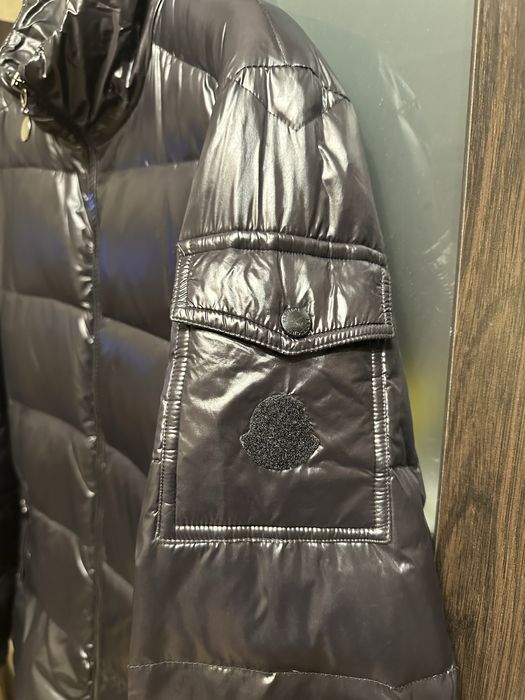 Куртка чоловіча на пуху в стилі Moncler, розмір L- XL, чорного кольору