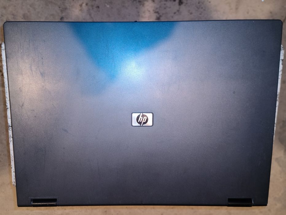 Zamienię kilka Laptopów do naprawy bądź ,na części ,pisać propozycje