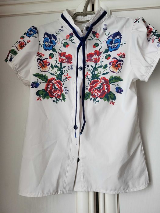 Продам дитячу блузку бу