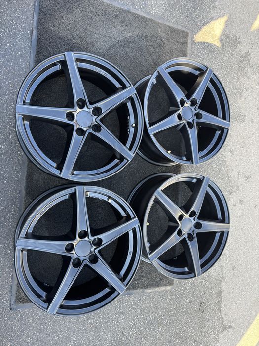 5/114.3 R18 Alutec диски