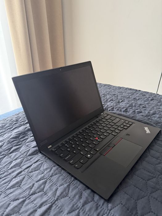 Lenovo t490s, i7, 32 ram, 512 gb, dotyk, bateria trzyma  4-5 godz