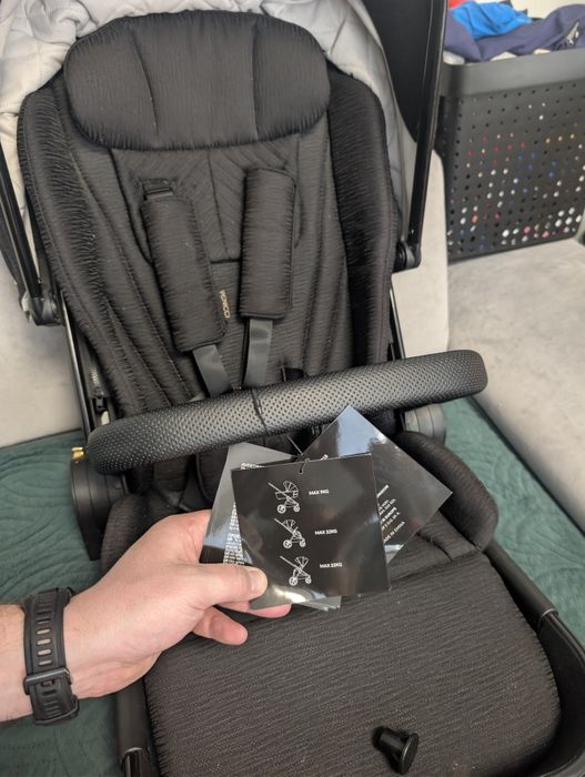 Wózek 3w1 Venicci TINUM UPLINE all Black