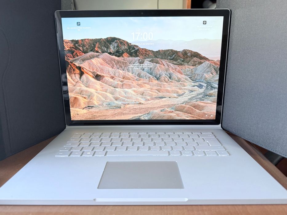 Microsoft Surface Book 3457410063012341760