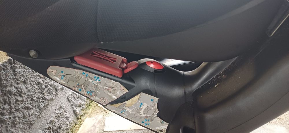 Vendo 2 cadeiras para carro