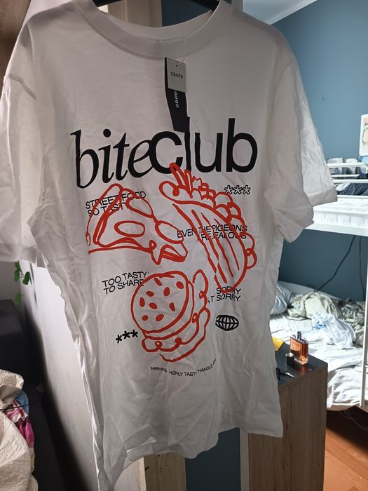 Witam sprzedam nową koszulkę