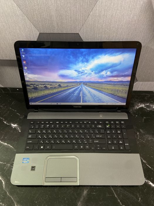 Ноутбук Toshiba Satelite L870