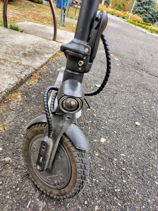 Продам електро самокат Crosser E9