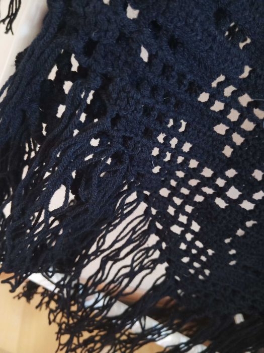 Xaile preto crochê