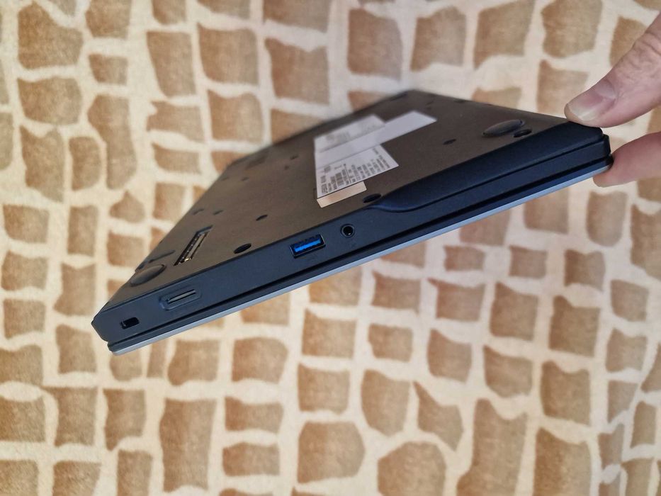 Fujitsu E5412/IPS/Core™ i5-1235U(12Gen)8GB/256GB/UHD 12Gen 4GB