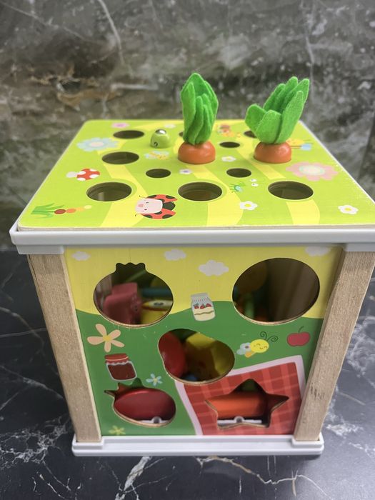 Лот дитячіх іграшок