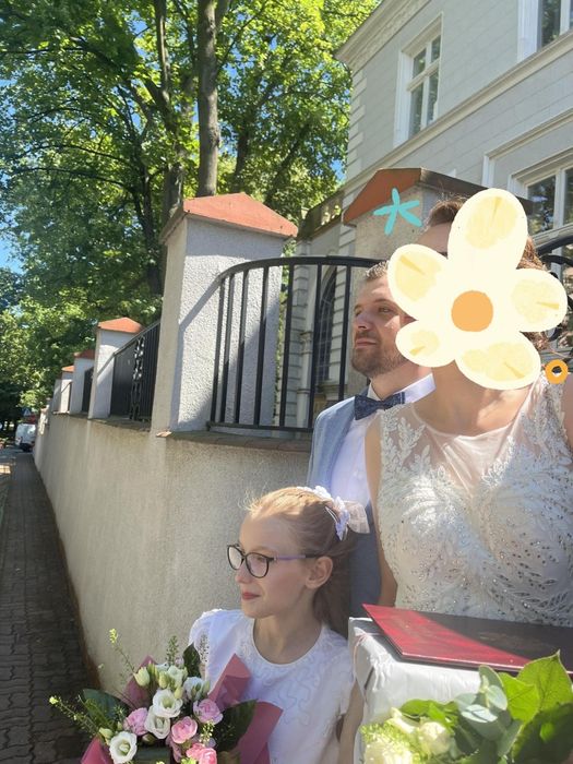 Sukienka ślubna.