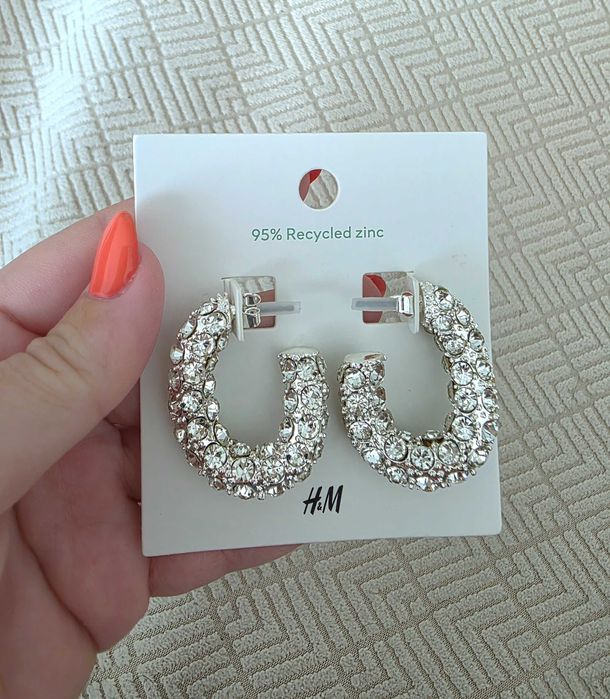 Brincos com brilhantes H&M - novos na embalagem