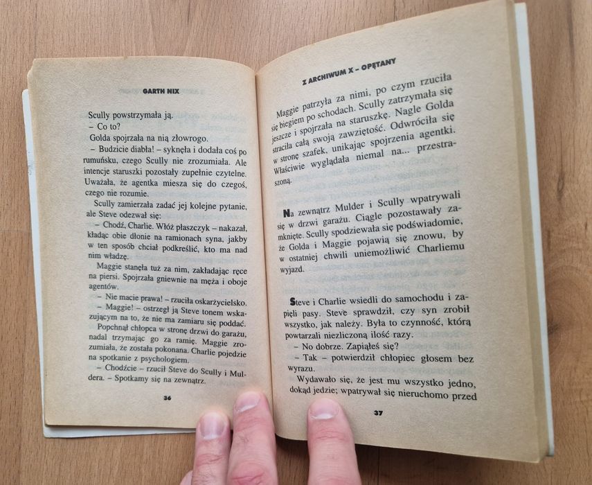 Opętany. Z archiwum X. #1 - Garth Nix