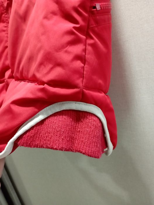 Червона  жилетка