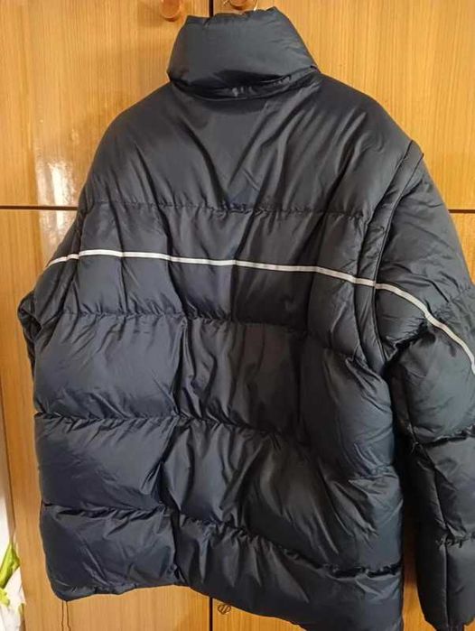 Kurtka puchowa, z odpinanymi rękawami, XL.