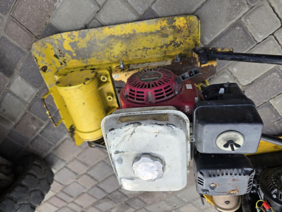 Zagęszczarka spalinowa .