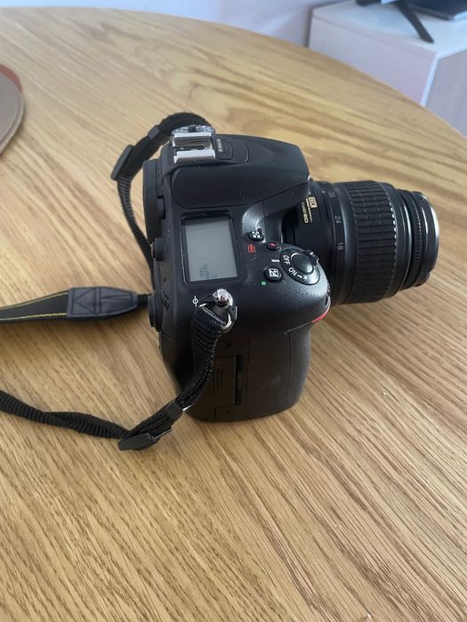 Nikon D7100 + lente 18-50mm
