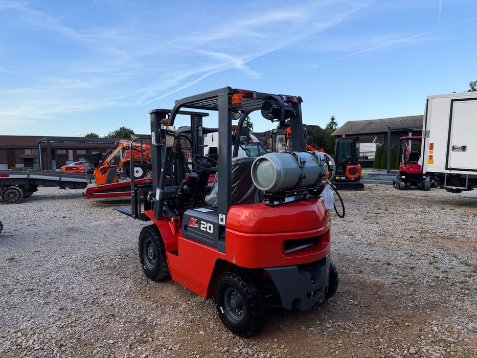 Wózek widłowy MEX K20  Silnik NISSAN Triplex NOWY OD REKI