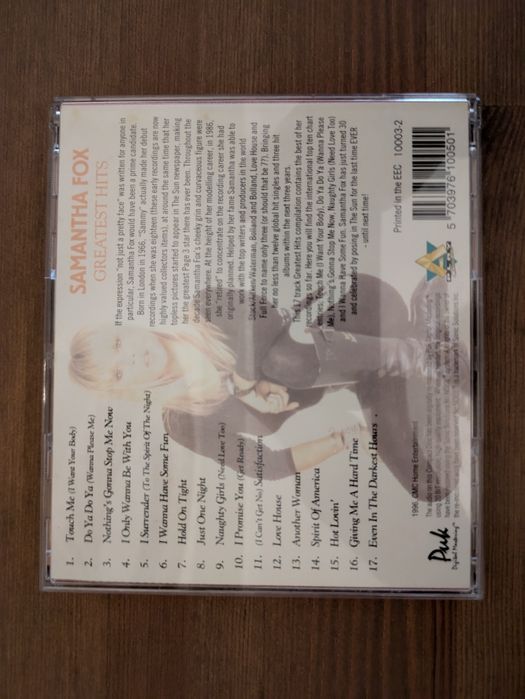CD " Samantha Fox - Greatest Hits " (Opt. Estado)