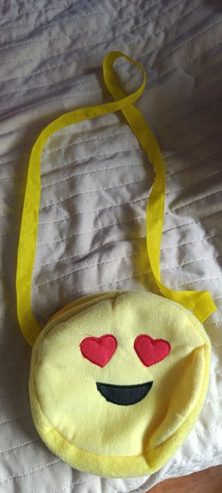 Malas, carteiras de menina