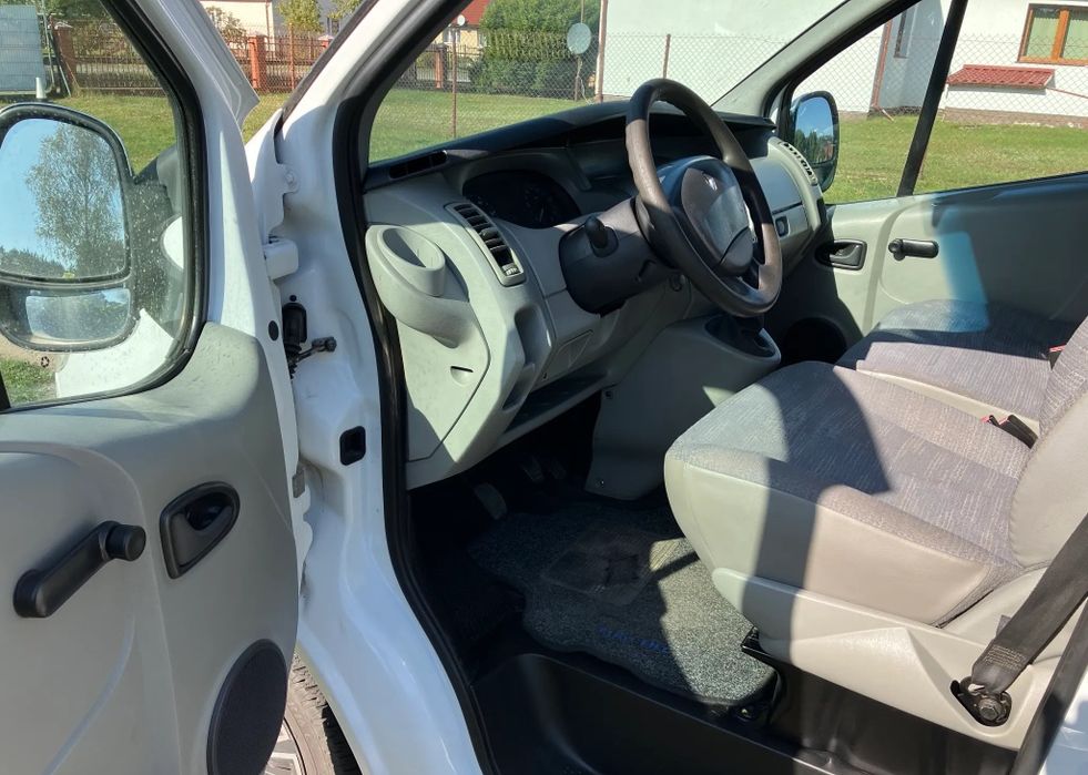 Продам Renault Trafic 2.0 TDI