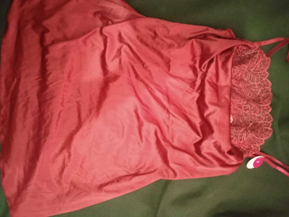 Нічна сорочка атласна бурдова