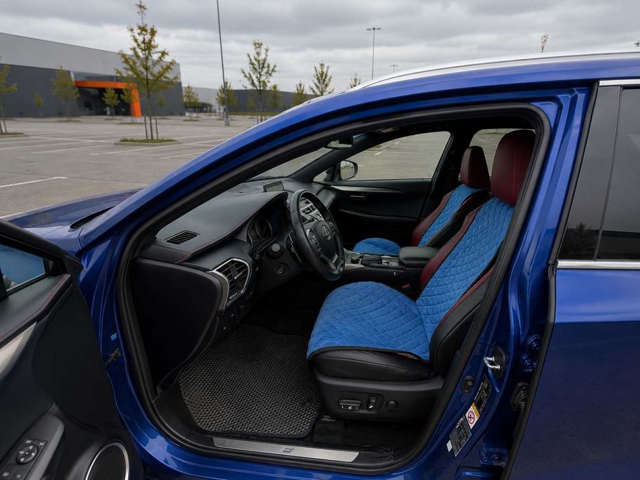 Lexus NX300h кроссовер/позашляховик економний гібрид