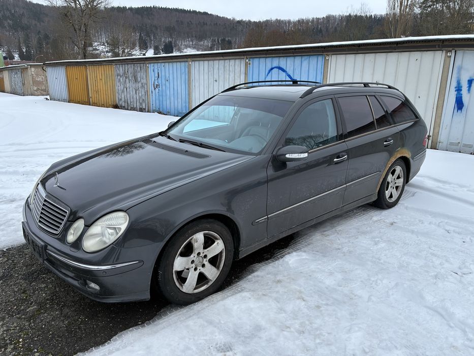 Wszystkie części Mercedes w211 2.2 CDI kombi Avantgarde kolor 753