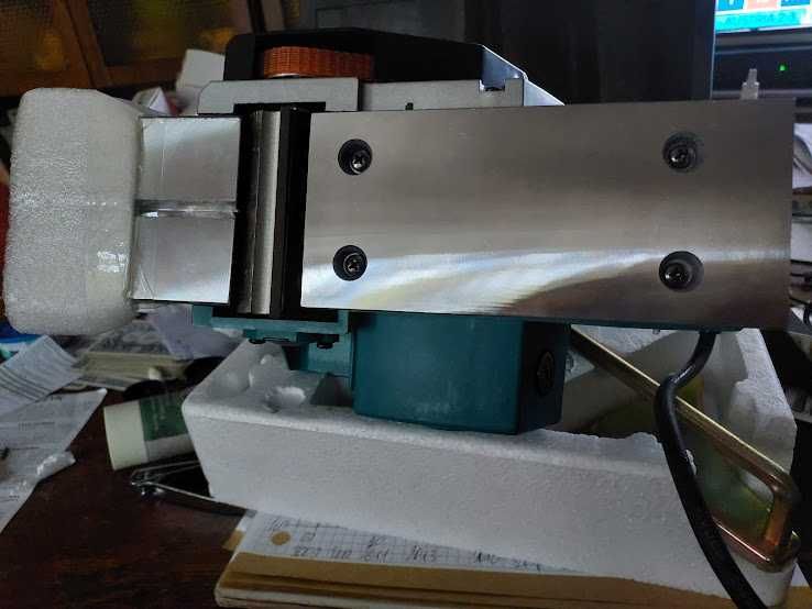 Strug (hebel) elektryczny, przewodowy na 220 V