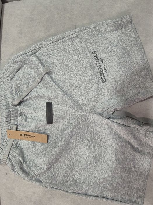 Essentials spodenki