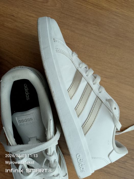 Sprzedam buty używane adidas