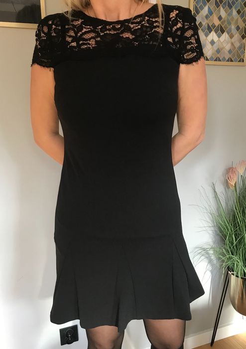 Nowa sukienka z koronkowym dekoltem Ralph Lauren, S/M