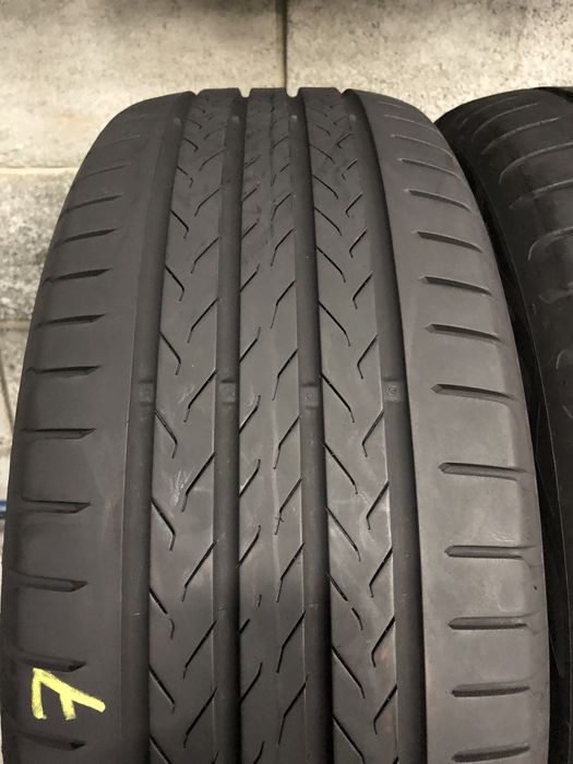 Літні шини 215/55 R17 (94V) CONTINENTAL
