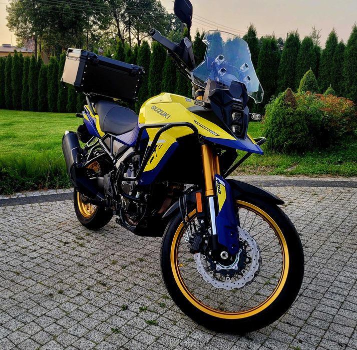 Suzuki V-Strom DL800 DE 2023 | Quickshifter | Gmole | Kufer | Turystyczna szyba OEM | Idealny stan