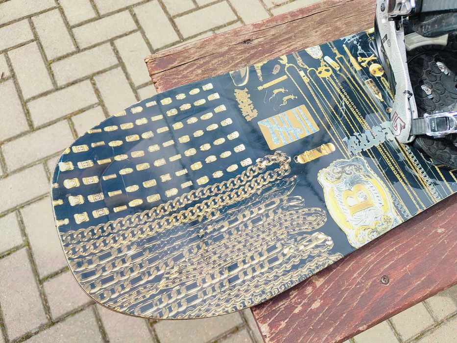 Deska snowboardowa 151 Burton Seven snowboard Burton 151 cm