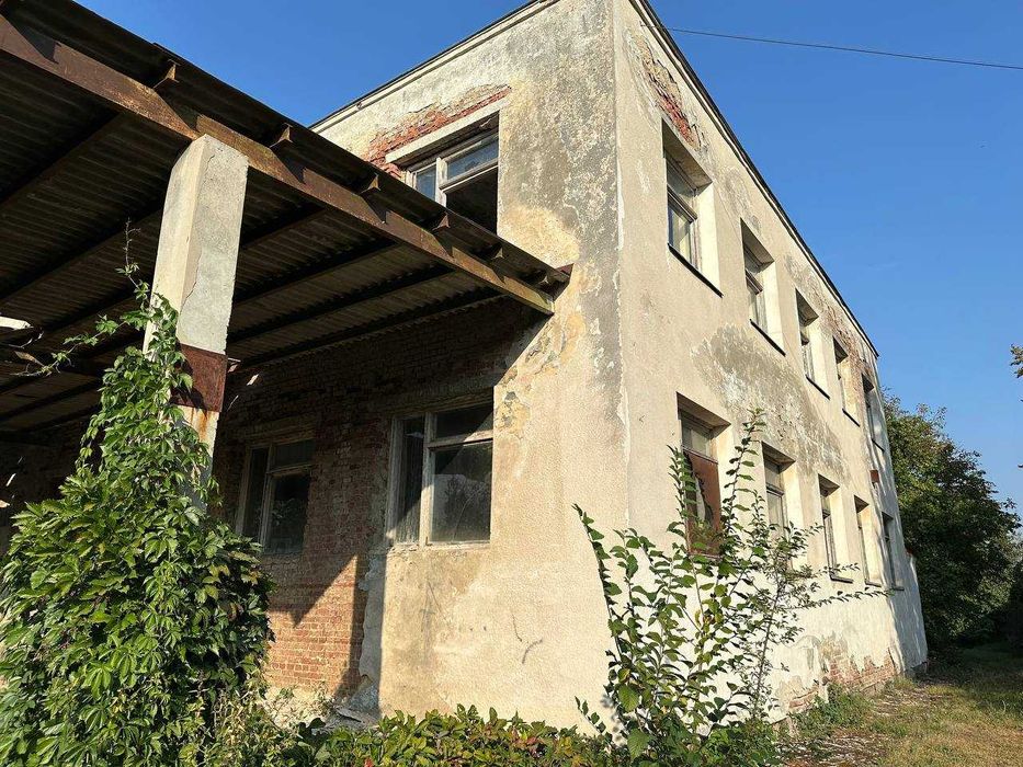 Продаж промислового обєкта с земелною дялянкою 43.1 сот