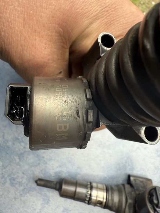 Pompwtryski 2.0 tdi Golf V A3 03g.130.073G+