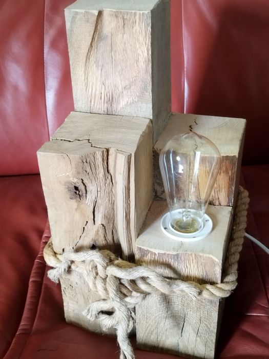 Lampa dębowa ręczna robota idealna ozdoba do altany lub salonu