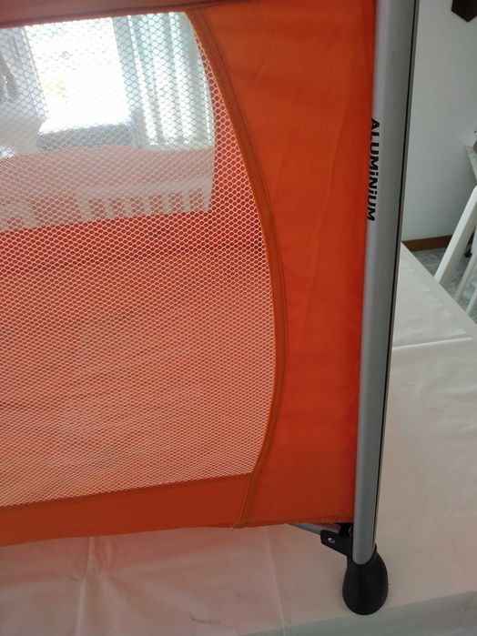 Berço desmontável para viagens