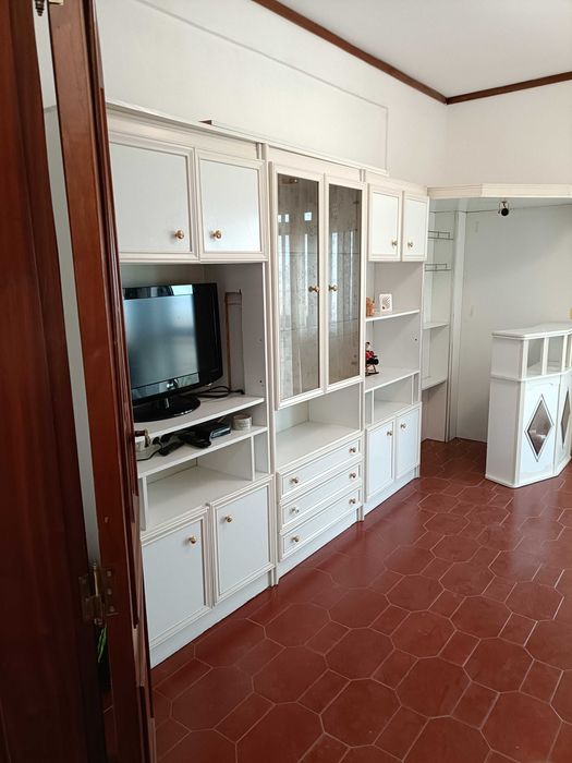 OPORTUNIDADE ÚNICA – Arrenda-se Elegante T1 situado na 1ª linha frente ao mar na Figueira da Foz