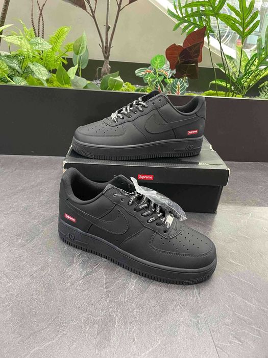Air Force 1 Low Supreme Czarny r.39