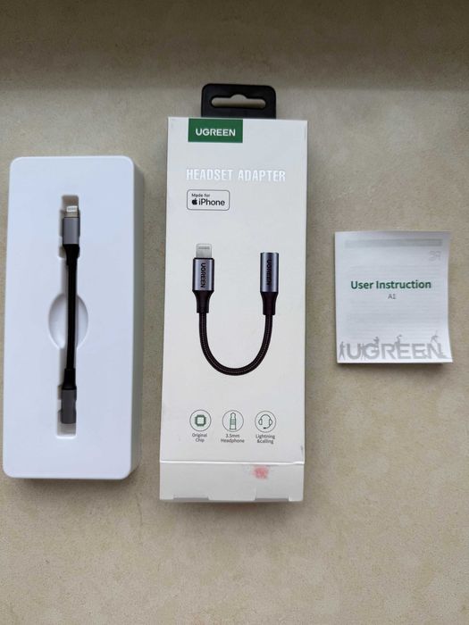 Аудіо перехідник Ugreen US211 3.5 мм Female to Lightning 10 см Black