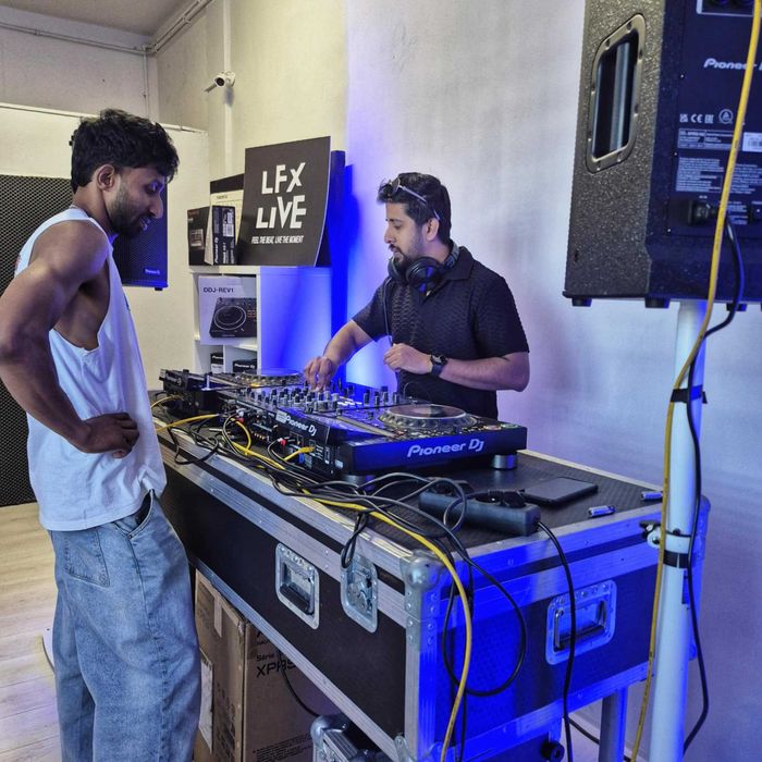 Studio DJ LfxLive | Kursy DJ Od Podstaw do Pro | Riderowy Sprzęt