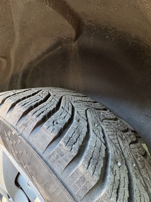Автомобільні шини зимові Kumho Winter Craft Ice wi31 195 65 R15