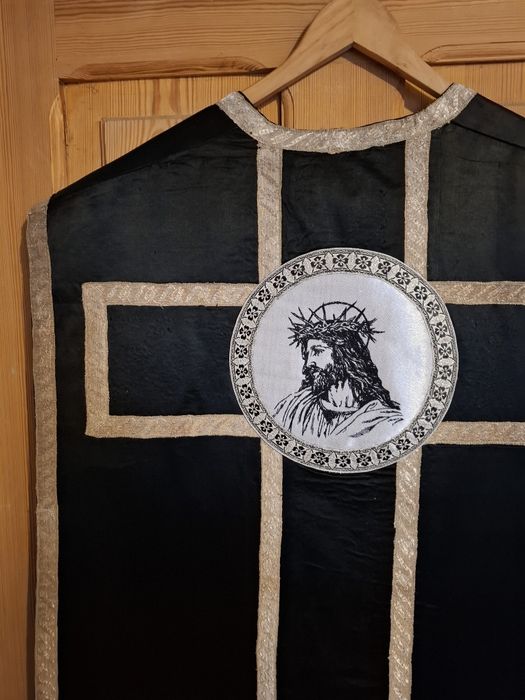 Ornat rzymski haftowany