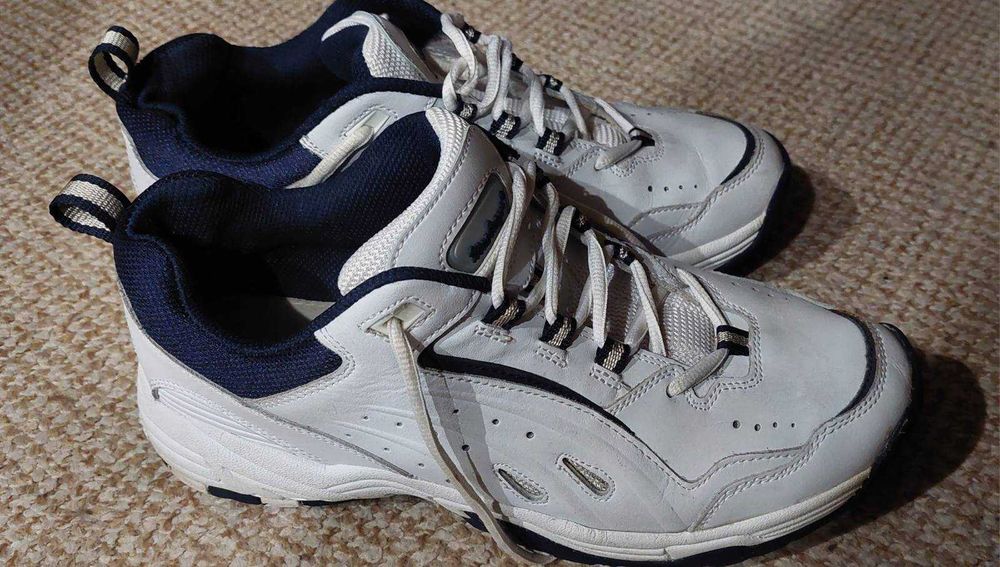 Шкіряні кросівки K-SWISS 44 р. в ідеальному стані.