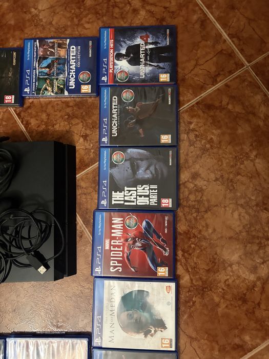 Pack PS4 + Comando + 10 Grandes Jogos (Excelente Estado)
