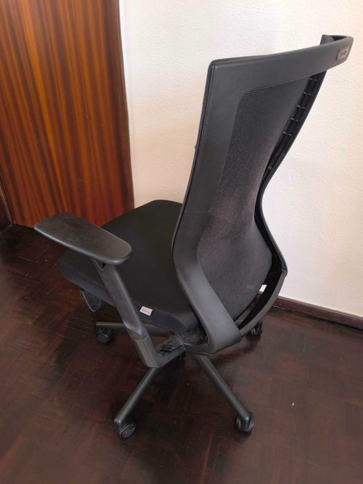 Cadeira de escritório ergonómica SIDIZ T50